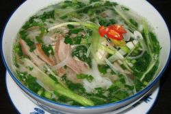 Ăn phở gà cho hành tươi dễ sinh bệnh, hãy dành 1 phút đọc để bỏ ngay trước khi quá muộn