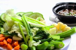 Muốn luộc rau giữ nguyên màu xanh và đầy đủ dinh dưỡng, phải thêm gia vị này