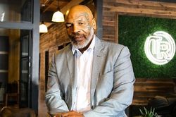 Mike Tyson từng phải bán biệt thự để trả nợ