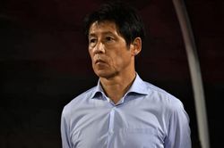 HLV Nishino mong các CLB Thái Lan nhả quân