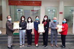 Quận Thanh Xuân hỗ trợ 3.745 người bị ảnh hưởng do dịch Covid-19