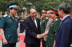 Thủ tướng thăm lực lượng nòng cốt bảo vệ không phận, mặt đất, biển đảo của Tổ quốc