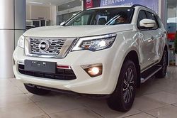 Nissa Terra giảm tới 120 triệu tại Việt Nam, 'đấu' Toyota Fortuner