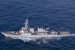 Mỹ bác tin tàu khu trục USS Barry bị Trung Quốc 'xua đuổi' gần quần đảo Hoàng Sa
