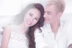 Vợ Khắc Việt mang song thai, một trai một gái
