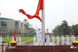 Lễ thượng cờ trên quảng trường Ba Đình kỷ niệm 45 năm thống nhất