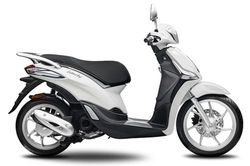 Cận cảnh Piaggio Liberty 50 giá 39,9 triệu đồng tại Việt Nam