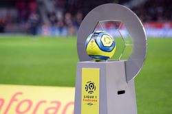 Ligue 1 và 2: Giải quyết ngôi thứ bằng phiếu