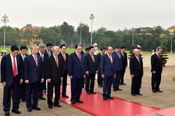 Lãnh đạo Đảng, Nhà nước vào Lăng viếng Chủ tịch Hồ Chí Minh