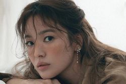 Song Hye Kyo đẹp ma mị, ánh mắt quyến rũ 'chết người' trên tạp chí Elle