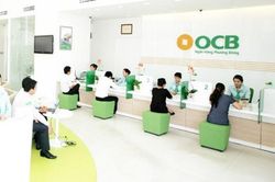 Thu nhập của nhân viên ngân hàng nào thấp nhất?