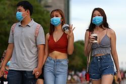 Người dân TP.HCM trong dịp lễ 30/4