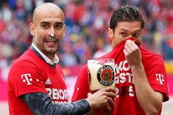 Xabi Alonso muốn theo Pep Guardiola học việc