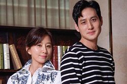 'Thế giới hôn nhân': Kim Hee Ae tránh mặt Han So Hee, Park Hae Joon không đọc phản hồi khán giả
