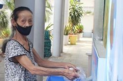 Máy 'ATM gạo' miễn phí của Hội Cựu chiến binh quận Phú Nhuận