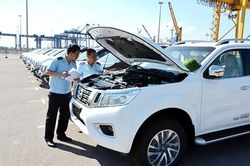 Hàng chục xe Nissan bị 'bỏ quên' ở cảng Hải Phòng
