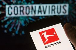 Chính phủ chưa phán quyết, Bundesliga vẫn phải chờ ngày trở lại