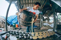 Về miền trung du xứ Quảng khám phá nghề quay mật nấu đường