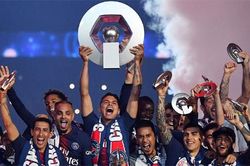 Paris Saint Germain chính thức được trao chức vô địch Ligue 1