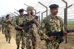 Hai binh sỹ Ấn Độ thiệt mạng trong cuộc đọ súng với Pakistan ở Kashmir