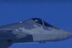 Su-57 Nga 'tàng hình' bay qua 6 căn cứ quân sự Mỹ?