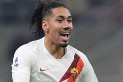 Roma sẵn sàng làm mọi cách để giữ chân Smalling