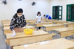 Hà Nội: Khẩn trương vệ sinh trường lớp để đón học sinh quay trở lại học
