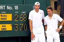 Trận đấu tennis kỷ lục kéo dài hơn 11 tiếng