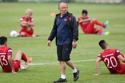 HLV Park Hang Seo và bài toán AFF Cup hay vòng loại World Cup?