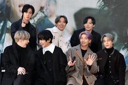 BTS hạnh phúc khi nhận giải 'Nhóm nhạc được yêu thích nhất' tại Nickelodeon