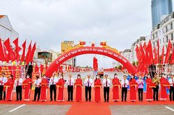 Khánh thành nút giao thông ba tầng hiện đại hơn 1.400 tỷ đồng