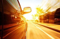 Bí quyết hạ nhiệt nhanh cho ô tô dưới trời nắng nóng