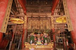 Chiêm ngưỡng vẻ đẹp trứ danh của Bảo vật Quốc gia-Cửa võng đình Diềm