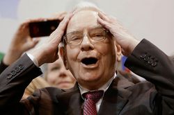 Tỷ phú Warren Buffett 7 tuần không cắt tóc, đeo cà vạt