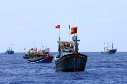 Kịch liệt phản đối quy chế phi lý cấm đánh bắt cá trên Biển Đông của Trung Quốc