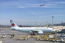 Air Canada lỗ nặng trong quý I/2020