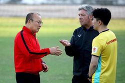 VFF chia tay GĐKT Jurgen Gede