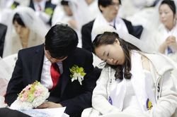 Kết hôn trước 30: Tuổi nào là 'hạn chót' lấy vợ, lấy chồng