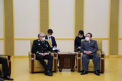 Tổng thống Putin trao Huy chương Thế chiến II cho ông Kim Jong Un