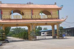 Bắt khẩn cấp ba đối tượng 'bảo kê' thu phí dịch vụ hỏa táng
