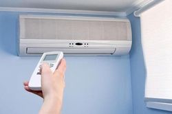 Vào mùa nắng nóng, khi bật điều hòa nhớ làm việc này đầu tiên