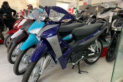 Giá xe máy tháng 5 bật tăng trở lại, Honda SH vẫn chênh giá cao