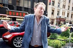 Elon Musk kiếm và tiêu khối tài sản 38,2 tỷ USD ra sao
