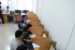 Lùi áp dụng bộ 600 câu hỏi thi sát hạch cấp giấy phép lái xe đến 1/8