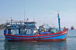 Giữ biển là giữ nhà, ra khơi là mưu sinh