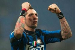 Beckham và những ngôi sao nổi nóng vì lối chơi của Materazzi