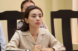 Nữ ca sĩ Miko Lan Trinh và ông bầu Hoàng Vũ ra tòa sau 7 năm