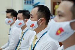 Chuyến bay lên đường tới Mỹ đưa 340 người Việt về nước