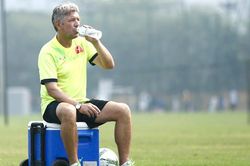 'Nóng' chuyện VFF chia tay GĐKT Gede