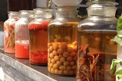 Sau vụ 4 người ngộ độc rượu, 6 cảnh báo ai cũng cần biết khi uống rượu